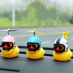 Pato con Casco para Coches